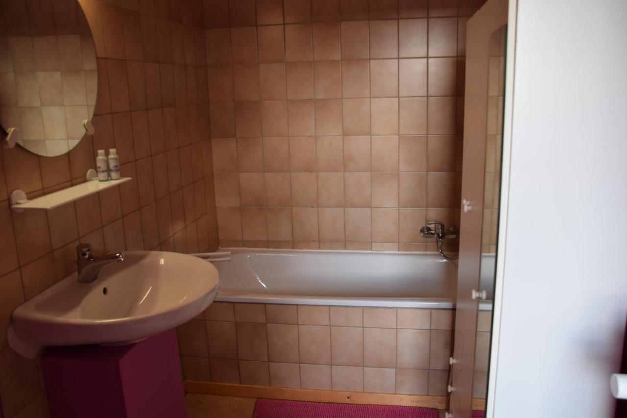 B&B La Place Verte Surice Bagian luar foto