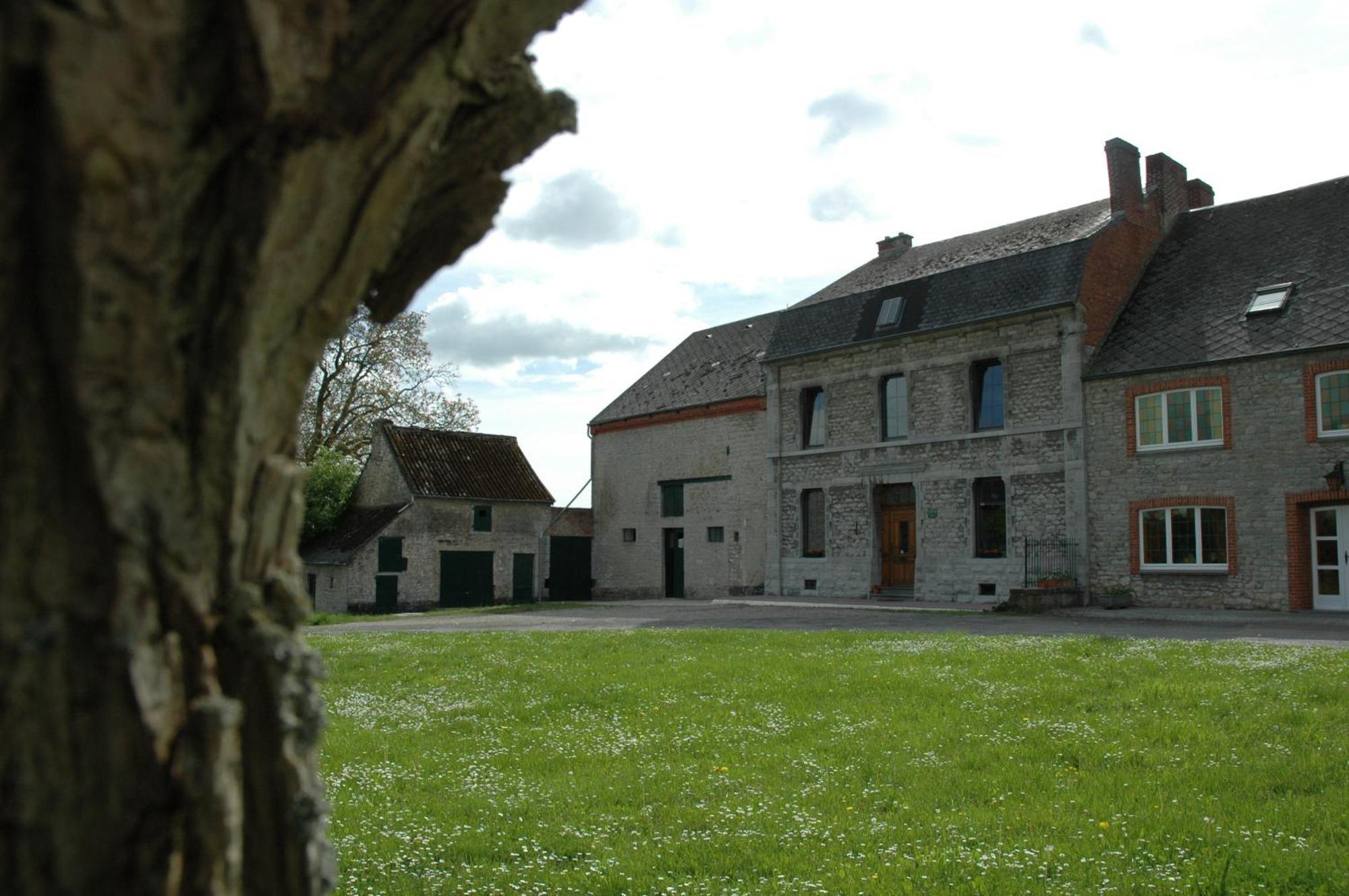 B&B La Place Verte Surice Bagian luar foto